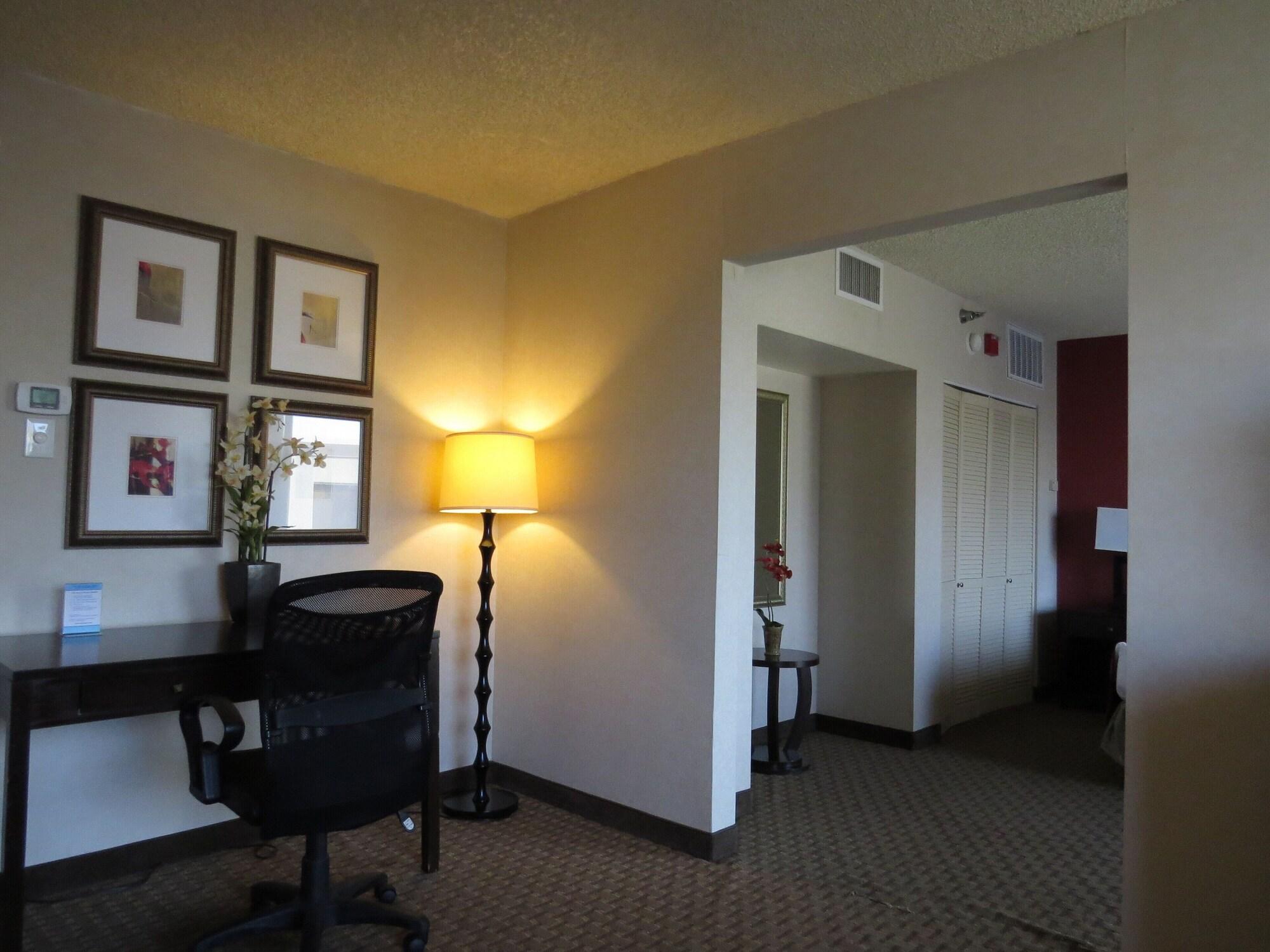Holiday Inn Express & Suites Phoenix - Midtown, An Ihg Hotel Exterior foto