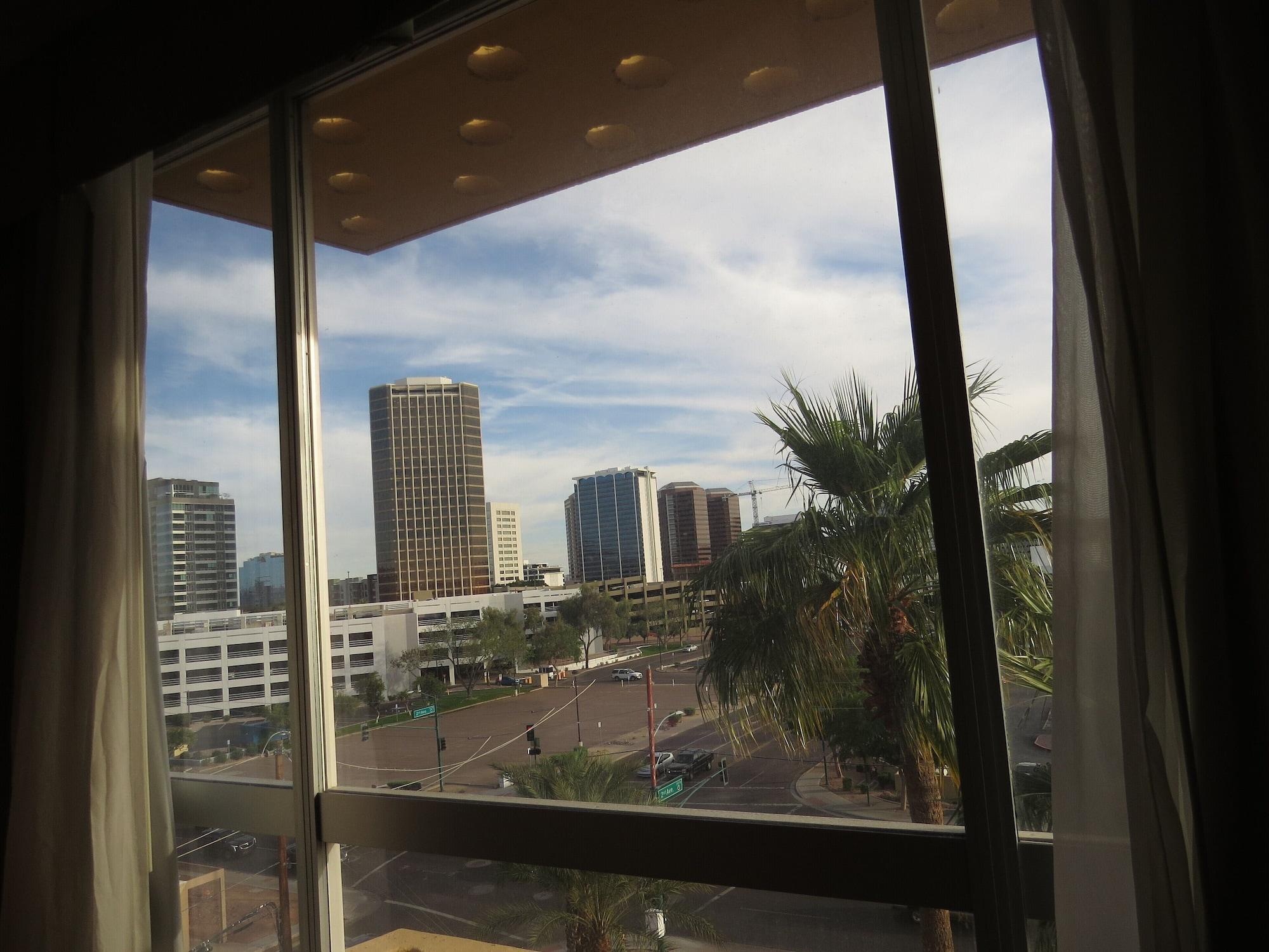 Holiday Inn Express & Suites Phoenix - Midtown, An Ihg Hotel Exterior foto